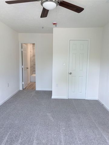 8837 Oak Knoll Lane, Houston, TX 77078