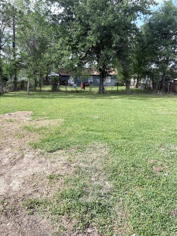 8837 Oak Knoll Lane, Houston, TX 77078