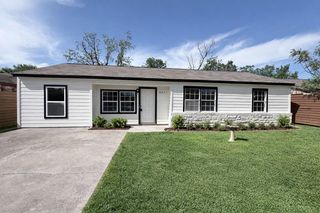 8837 Oak Knoll Lane, Houston, TX 77078