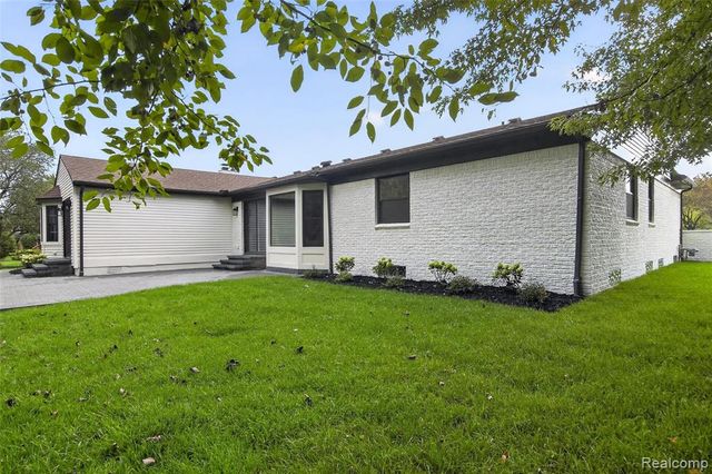 11136 Bellwood Drive, Plymouth, MI 48170