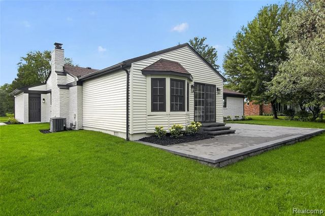11136 Bellwood Drive, Plymouth, MI 48170
