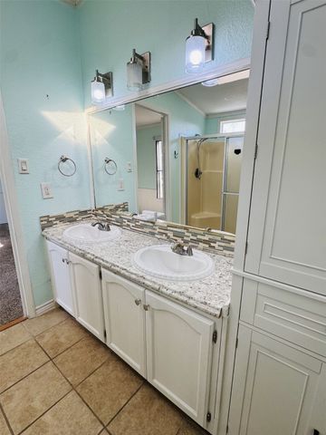 600 Temple Hall Highway, Granbury, TX 76049