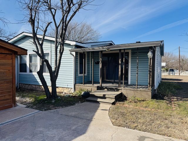 600 Temple Hall Highway, Granbury, TX 76049