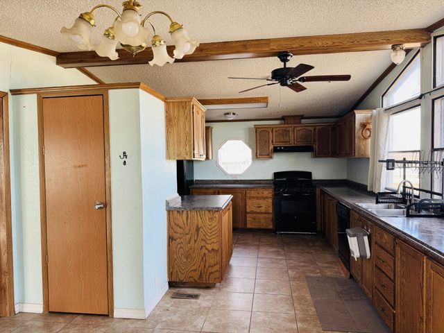 600 Temple Hall Highway, Granbury, TX 76049