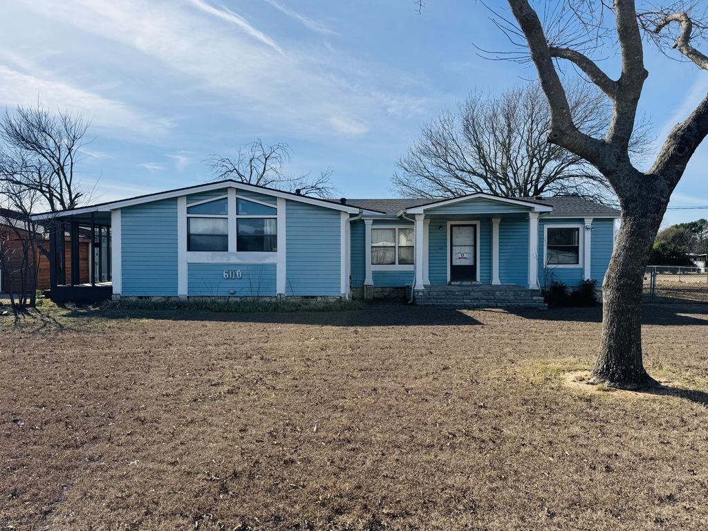 600 Temple Hall Highway, Granbury, TX 76049