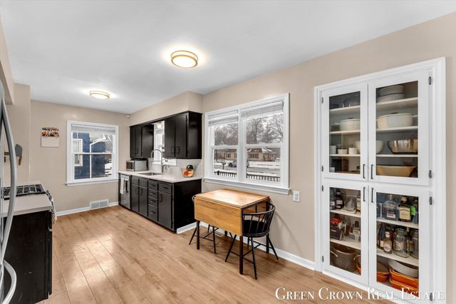 318 Wesley Street Se, City Of Wyoming, MI 49548