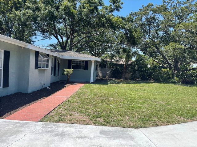 236 DAVIS BOULEVARD, Sarasota, FL 34237