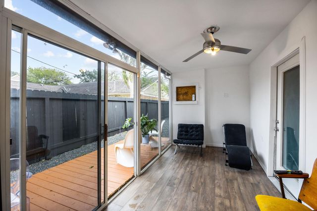 7902 Richmond Avenue, Houston, TX 77063