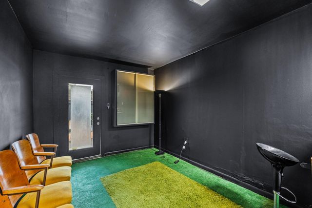 7902 Richmond Avenue, Houston, TX 77063