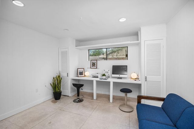7902 Richmond Avenue, Houston, TX 77063