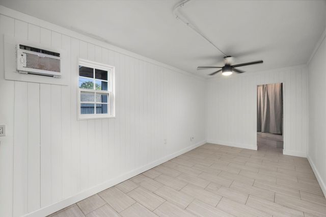 7902 Richmond Avenue, Houston, TX 77063