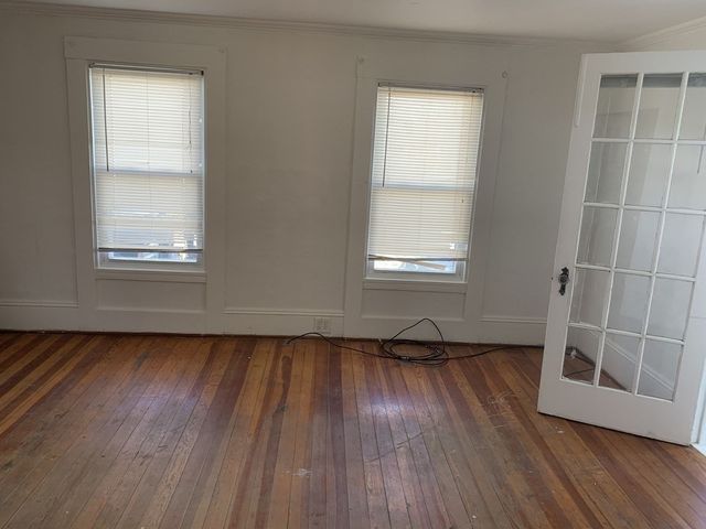 7-A Versailles St, Marlborough, MA 01752