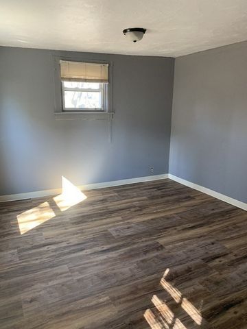 7-A Versailles St, Marlborough, MA 01752