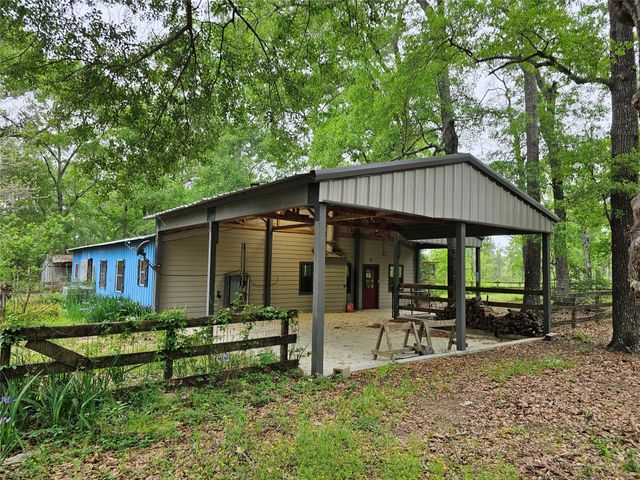 15784 Tree Monkey Rd, Conroe, TX 77303