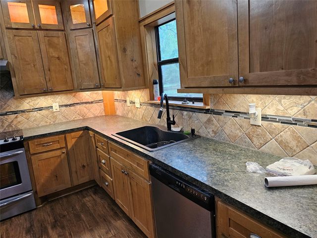 15784 Tree Monkey Rd, Conroe, TX 77303
