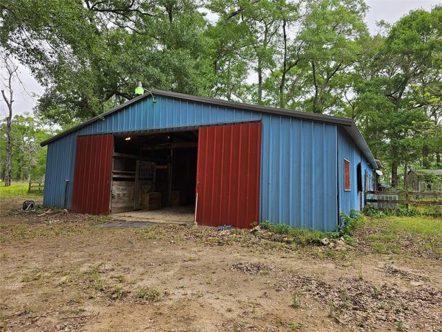 15784 Tree Monkey Rd, Conroe, TX 77303