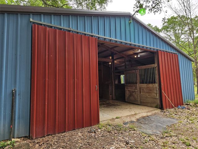 15784 Tree Monkey Rd, Conroe, TX 77303