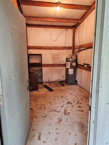 15784 Tree Monkey Rd, Conroe, TX 77303