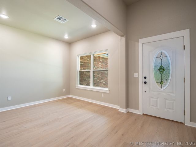 2002 Whippoorwill, Mcalester, OK 74501