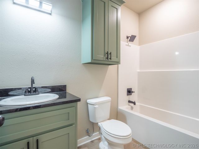 2002 Whippoorwill, Mcalester, OK 74501