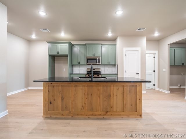 2002 Whippoorwill, Mcalester, OK 74501