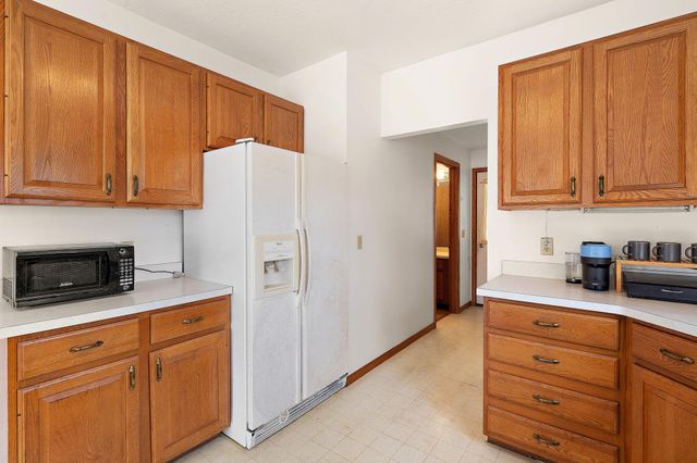 300 E State Street, Belle Plaine, MN 56011