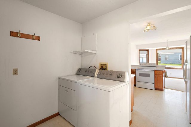300 E State Street, Belle Plaine, MN 56011
