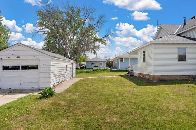 300 E State Street, Belle Plaine, MN 56011