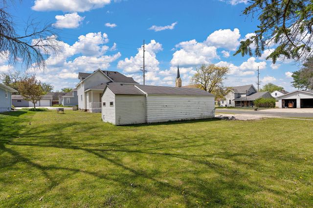 300 E State Street, Belle Plaine, MN 56011
