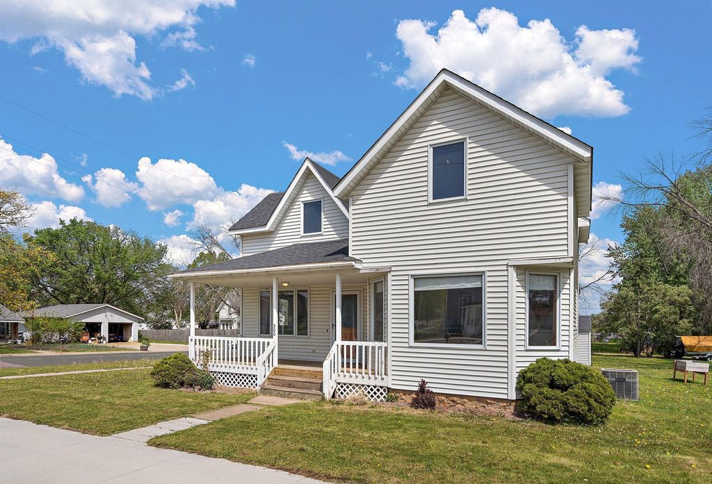 300 E State Street, Belle Plaine, MN 56011 — photo 2