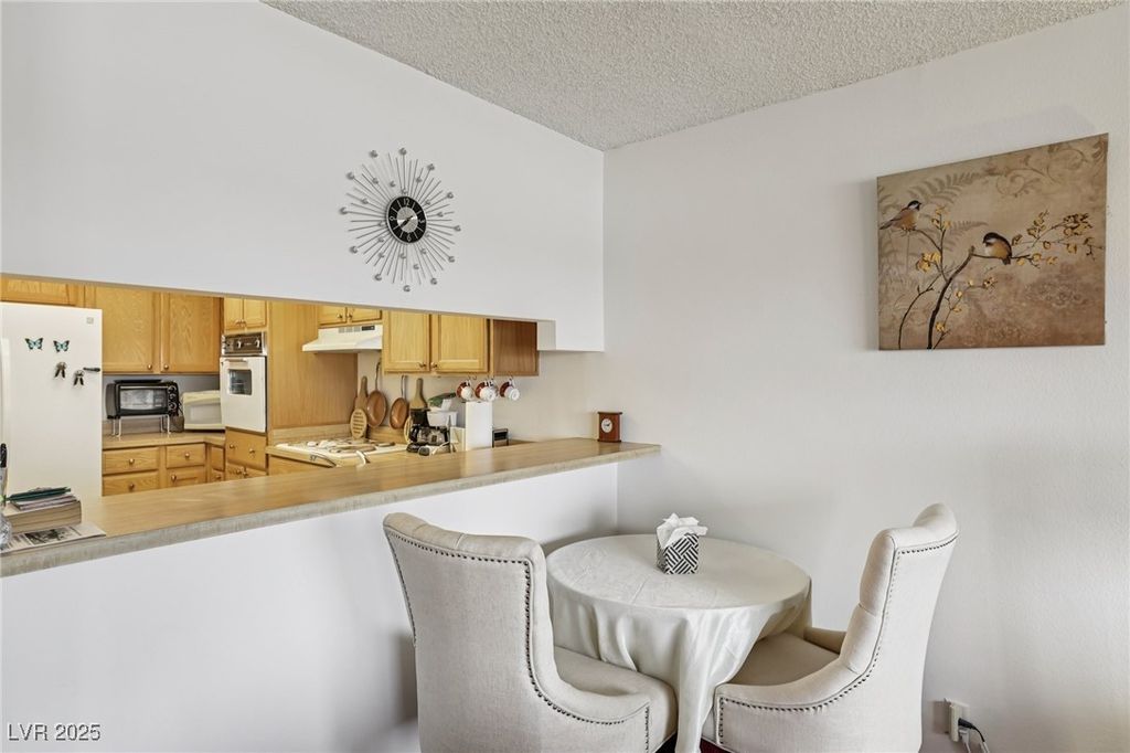 Image 11 of property listing at 750 South Royal Crest Circle 345, Las Vegas, NV 89169