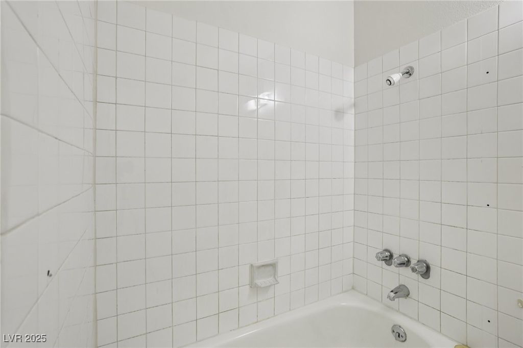 Image 22 of property listing at 750 South Royal Crest Circle 345, Las Vegas, NV 89169