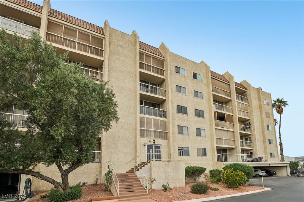 Image 26 of property listing at 750 South Royal Crest Circle 345, Las Vegas, NV 89169