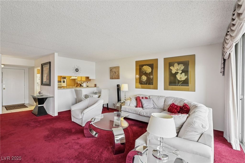 Image 5 of property listing at 750 South Royal Crest Circle 345, Las Vegas, NV 89169