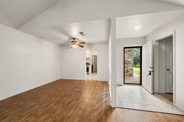 614 Normal Park Drive, Huntsville, TX 77320