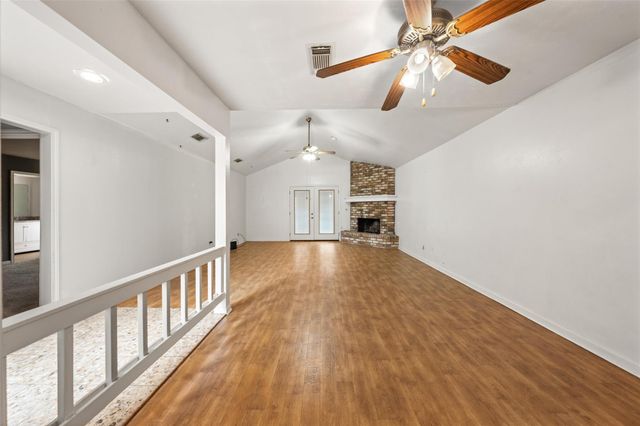 614 Normal Park Drive, Huntsville, TX 77320