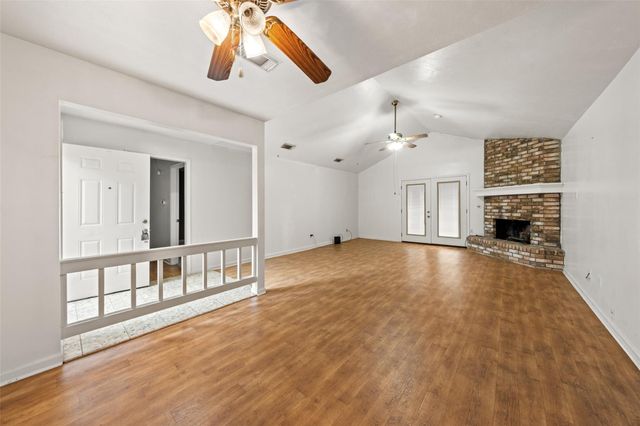 614 Normal Park Drive, Huntsville, TX 77320