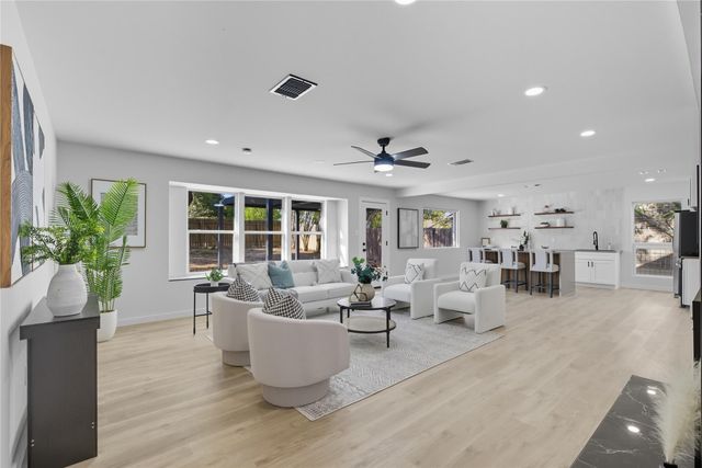 6106 Bridlington CIR, Austin, TX 78745