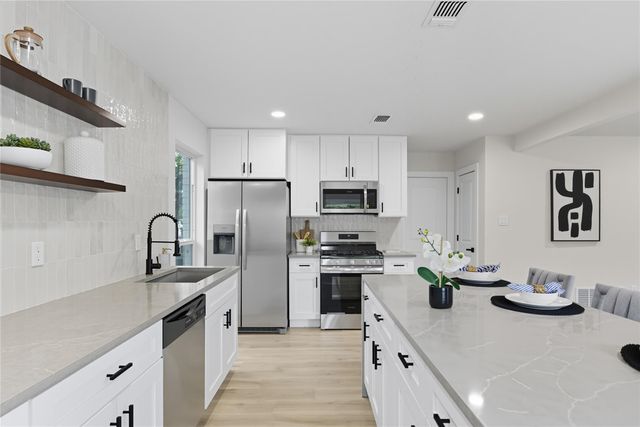 6106 Bridlington CIR, Austin, TX 78745