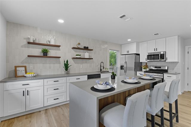 6106 Bridlington CIR, Austin, TX 78745