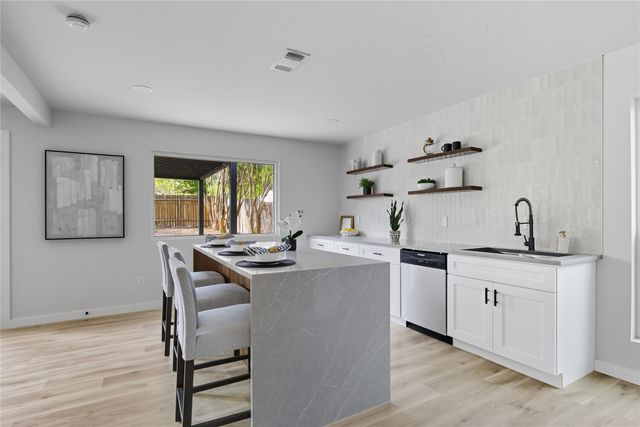 6106 Bridlington CIR, Austin, TX 78745