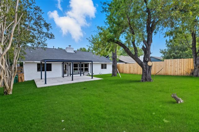 6106 Bridlington CIR, Austin, TX 78745