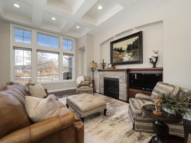 6406 Timber Arch Drive, Chaska, MN 55318