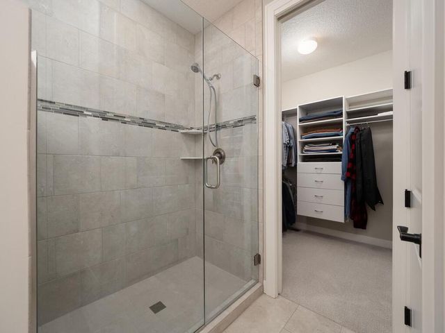 6406 Timber Arch Drive, Chaska, MN 55318