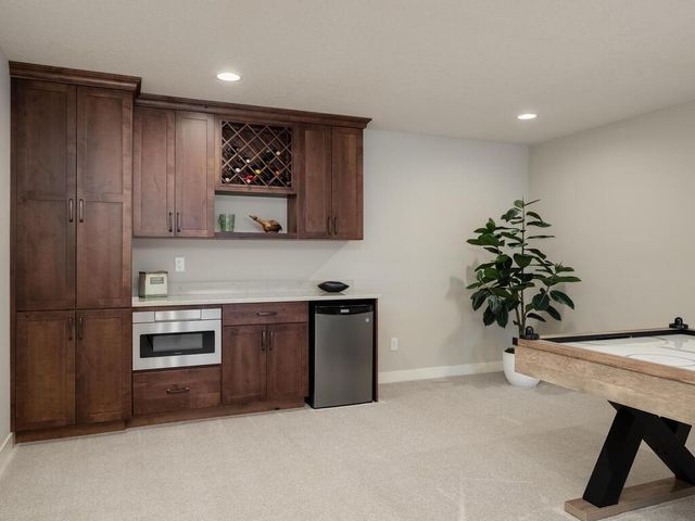 6406 Timber Arch Drive, Chaska, MN 55318