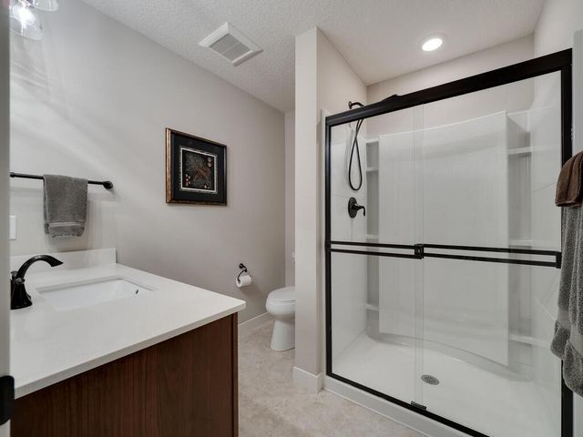 6406 Timber Arch Drive, Chaska, MN 55318