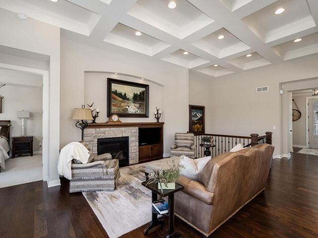 6406 Timber Arch Drive, Chaska, MN 55318