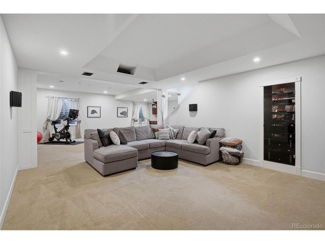 27506 E Elmhurst Pl, Aurora, CO 80016