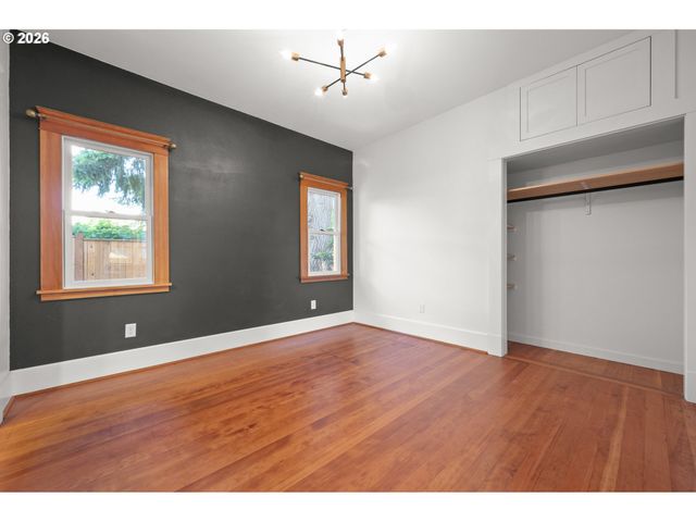 918 C St, Springfield, OR 97477