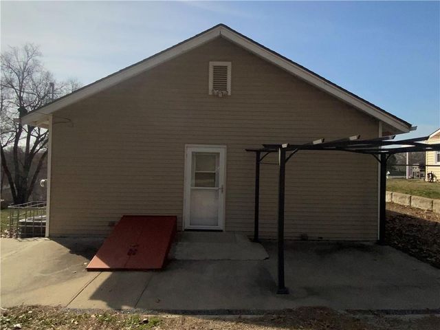 2301 Atchison Street, St Joseph, MO 64503